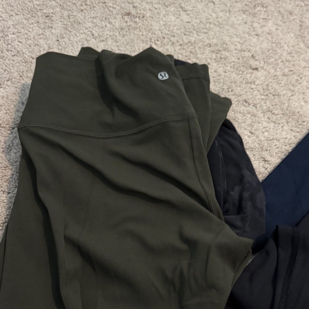Black and Green Leggings Set - Picture 4 of 4